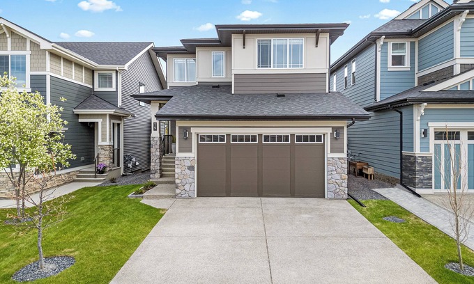 Cochrane Casa | Modern Luxury Retreat | 4BR w Hot Tub, Garage