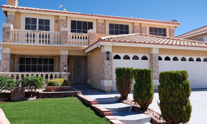 Silverado Ranch Casa | Modern Luxury Retreat near Las Vegas Strip/Airport