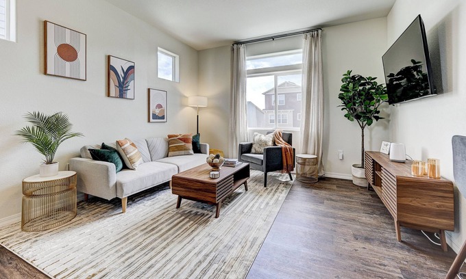 Southeast Colorado Springs Casa | Modern Luxury, Pet-Friendly w/Yard & King Bed