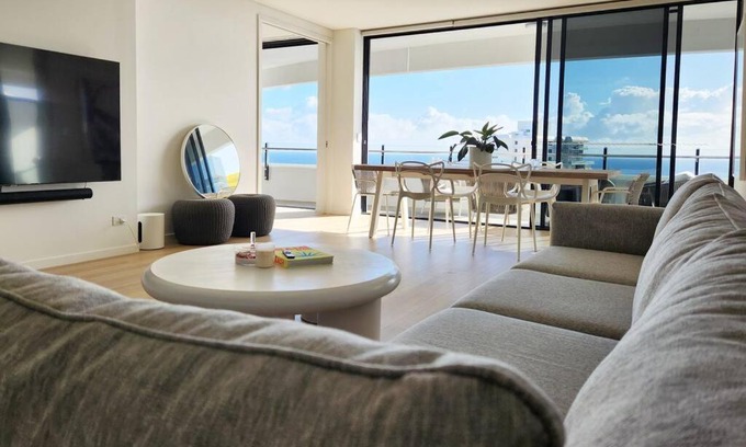 Broadbeach Apartamento | Modern luxury with breathtaking ocean views