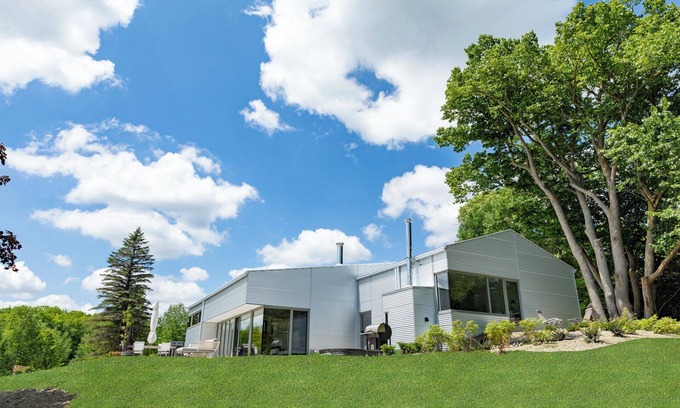 Creemore Otro | Modern meets Country