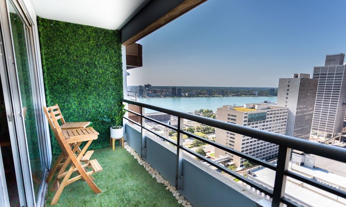 Downtown Detroit Apartamento | Modern Motor City Oasis: Luxurious 1-Bedroom Apartment in Downtown Detroit