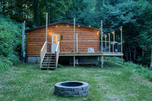 Waynesville Casa | Modern Mountain Cabin - Spectacular Views at 3100 ft