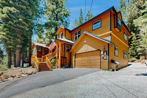 Kings Beach Casa | Modern Mountain Home