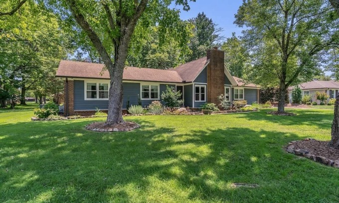 Murfreesboro Casa | Modern Murfreesboro Retreat ,Sleeps 7
