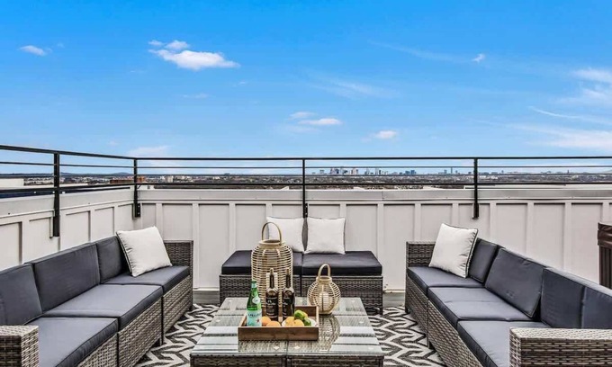 Nashville Casa | Stylish Nashville Home - Rooftop Deck and Hot Tub