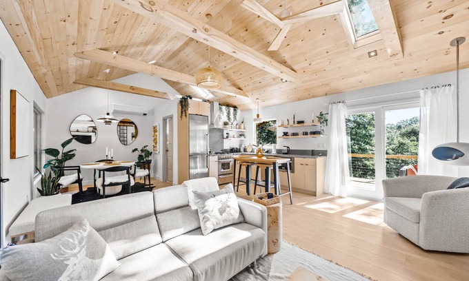 Greenwood Lake Cabina | Modern Nordic Cabin in Greenwood Lake NY