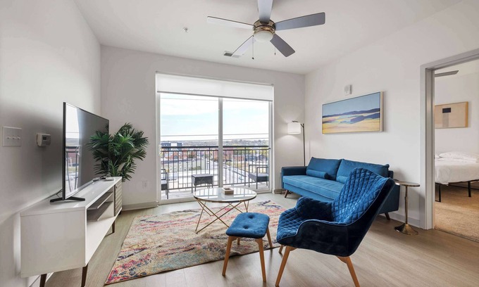 Downtown Louisville Apartamento | Modern Nulu 2BR CozySuites 07