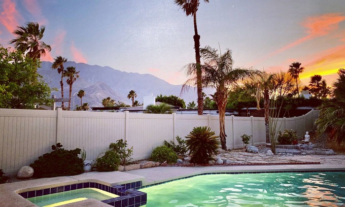 Racquet Club Estates Casa | Modern Oasis I Stunning Mountain-View Pool/Hot Tub