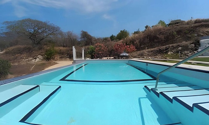 Oaxaca Casa | Modern Oasis House with Pool