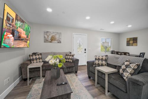 Mount Helix Casa | Modern Oasis New 2BR in La Mesa