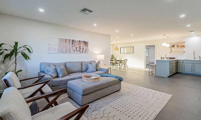 Alameda-Campus Casa | Modern Oasis with Pool in the Valley of the Sun