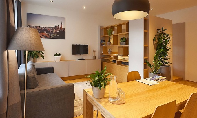 Josefov Apartamento | Modern Old Town Apartment In Art Deco House