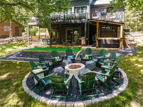 Massanutten Casa | Modern Peaks Hot Tub Sauna GameTheatre Room