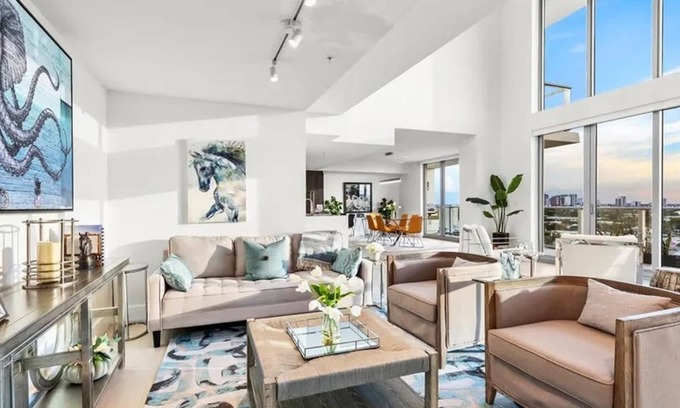 Central Fort Lauderdale Apartamento | Modern Penthouse Loft with Skyline Views