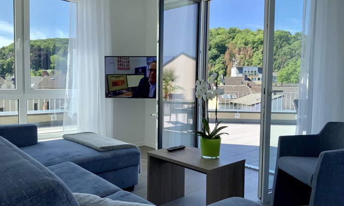 Remagen Apartamento | Modern penthouse apartment with terrace over the roofs of Remagen