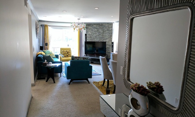Warner Center Condominio | Lugar moderno en el corazón del valle