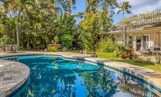Portlock Casa | Modern Private Oasis w/ Private Pool/Hot Tub, Sauna, AC & BBQ: Hale Ho'omaha