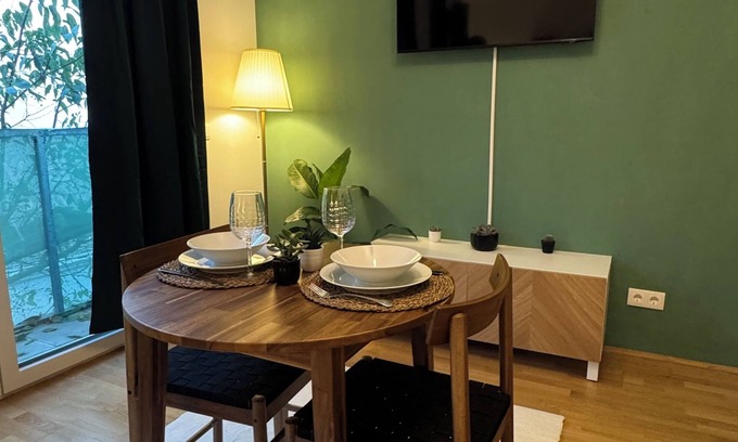 Favoriten Condominio | Modern & quiet apartment with balcony