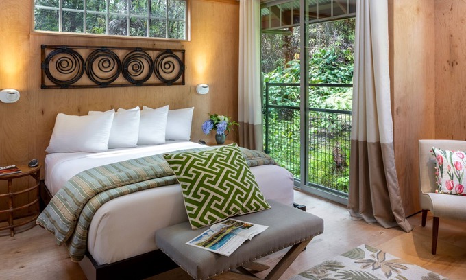 Volcano Casa | Modern Rainforest Bungalow 1 Mile from Volcano Village