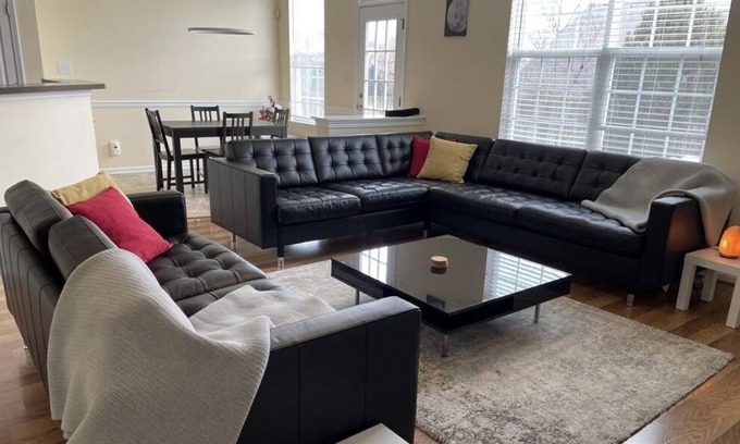 High Point Casa | Modern, Relaxing, Peaceful home near Furniture Market and High Point University