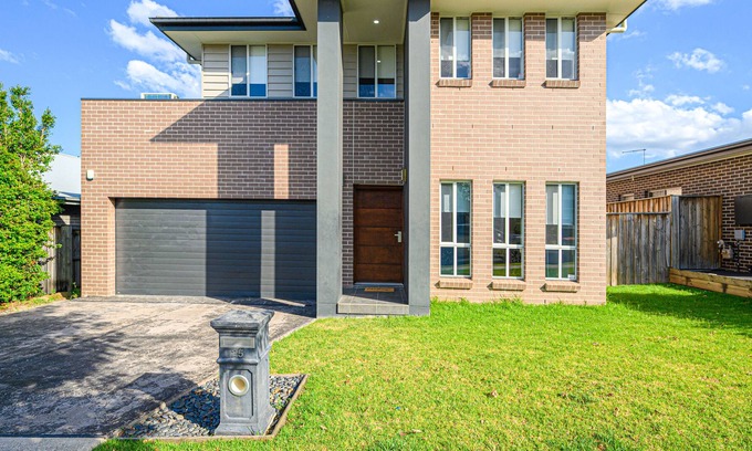 Colebee Casa | Modern Relex 5BR House Spacious & Close to Park Colebee