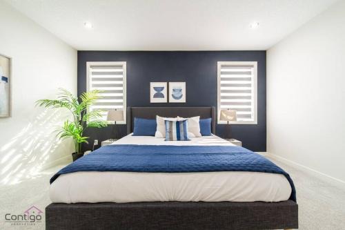 Jasper Place Casa | Modern Retreat, AirCon, Backyard, Near DT & WEM