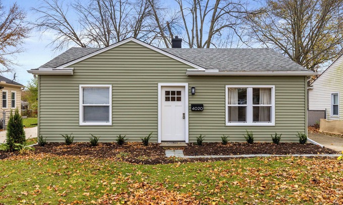Royal Oak Casa | Modern Retreat in the Heart of Royal Oak