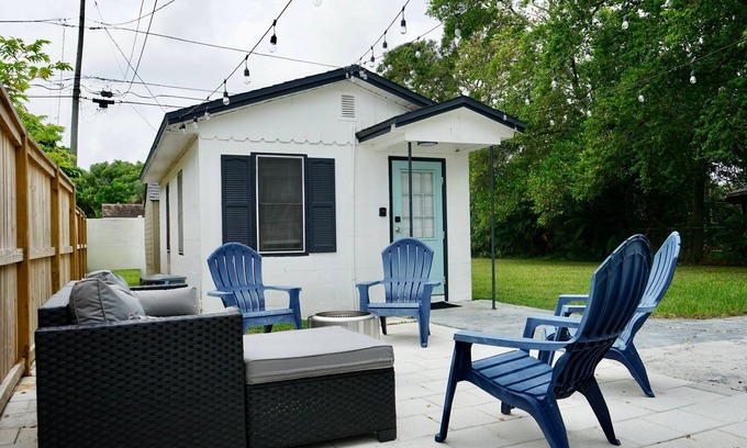 St. Petersburg - Clearwater Apartamento | Modern Retreat, Near Beach, DT St. Pete & TPA
