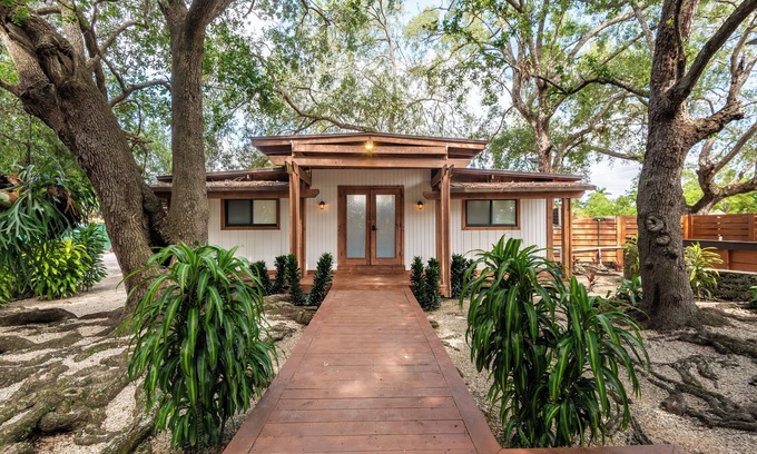 Homestead Casa | Modern Retreat Rustic Home Magical Japanese Garden