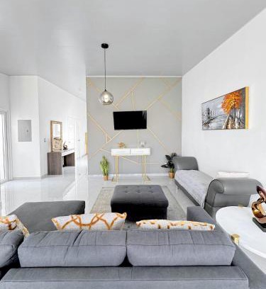 San Miguel Apartamento | Modern Retreat