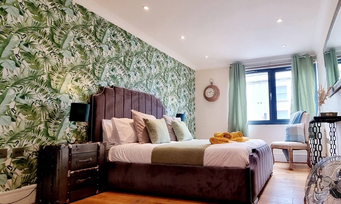 Bristol City Centre Apartamento | Modern Riverside Apartment in Central Bristol.