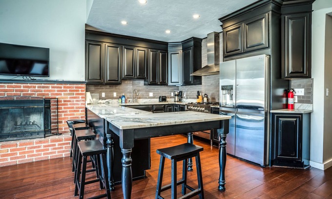 Plymouth Casa | Modern Romantic Townhouse in the Heart of the White Mountains