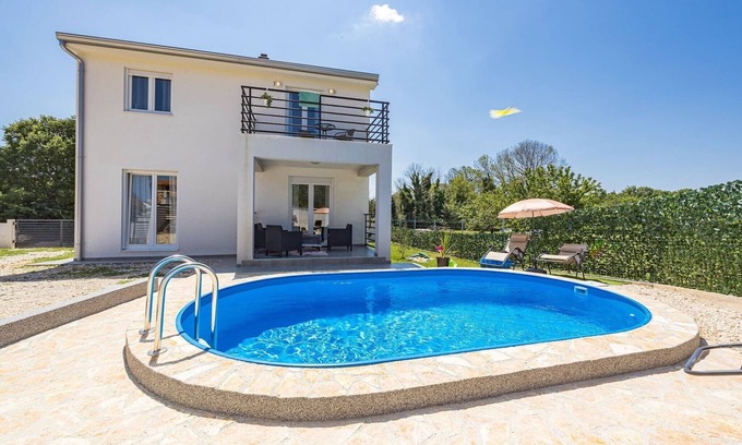 Porec Villa | Paisaje moderno con piscina