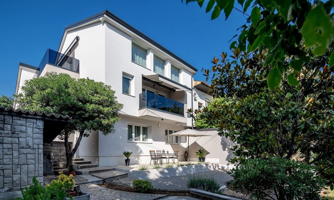 Zurkovo Apartamento | Modern Seaview Apartman 4 Desamani 975, Kostrena, Croatia