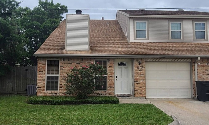 Beaumont Casa | Modern Secluded 2 BR 1.5 Bath
