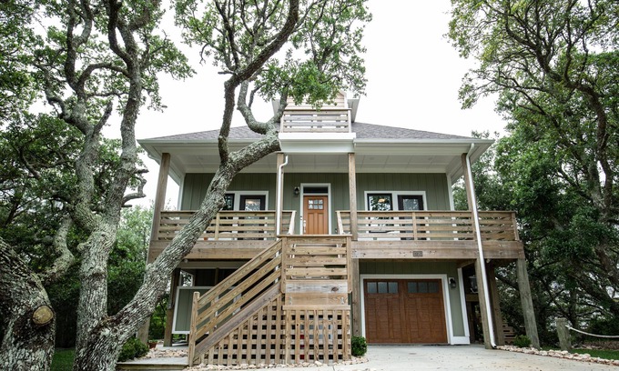 Spindrift Banks Apartamento | Modern Soundfront Studio, Pier access, Sunsets, Fishing, Watersports, Beach