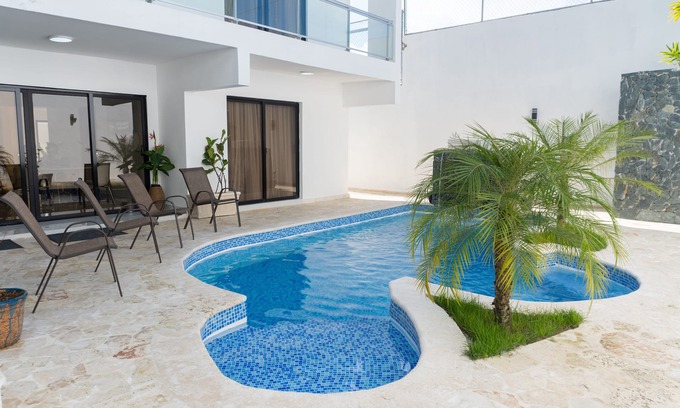 Ciudad Modelo Mirador Norte Villa | Modern Spacious 5 bedroom villa, Van & driver included