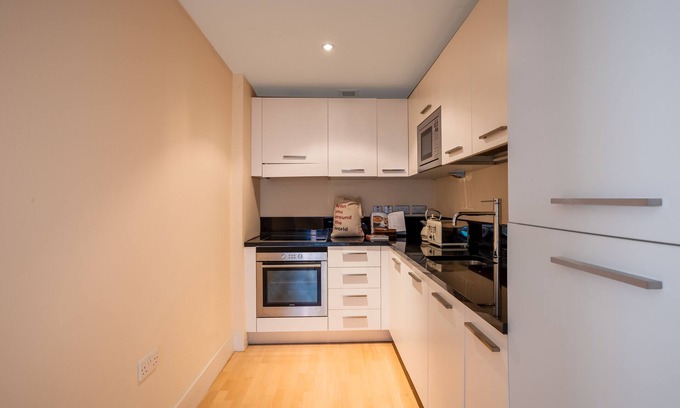 Queenhithe Apartamento | Modern & Spacious One Bed Serviced Apartment near Blackfriars