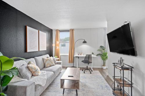 Corryville Apartamento | Modern Stay Comfort-Free Parking