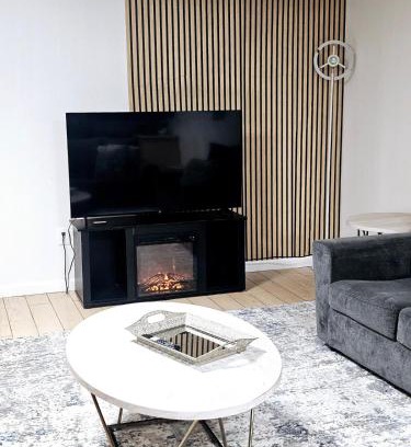 Douglasville Apartamento | Modern Stay with Hot tub