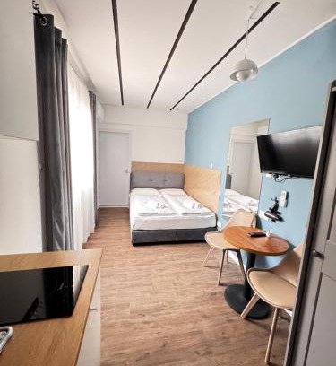 Limassol Apartamento | Modern Studio 7 private Kitchenette and Bathroom