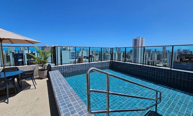 Boa Viagem Apartamento | Modern Studio in Boa Viagem, located 2km from the airport and 1km from the beach