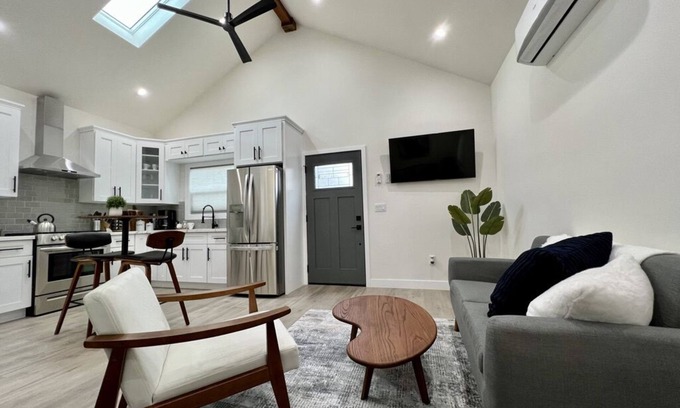 Los Angeles Apartamento | Modern Studio minutes to downtown LA