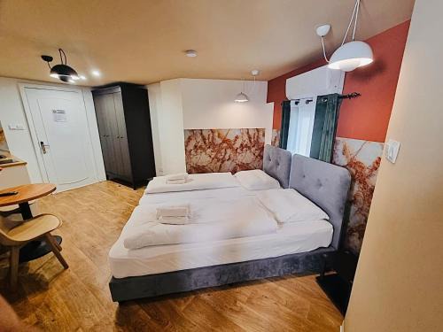 Limassol Apartamento | Modern Studio N9 Kitchenette Bathroom