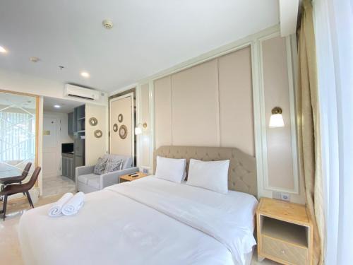 Hegarmanah Apartamento | Modern Studio Room with Jacuzzi at Art Deco Apartment By Travelio