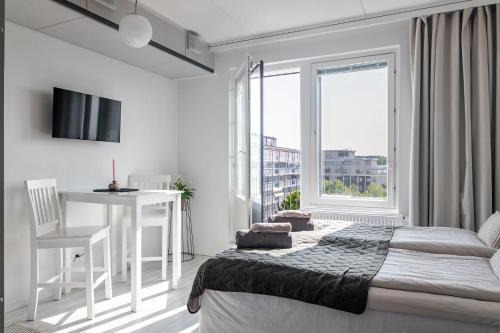 Lahti Apartamento | Modern Studio with Balcony next to Railway Station