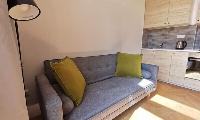 Vrsovice Condominio | Modern studio with excellent transport links