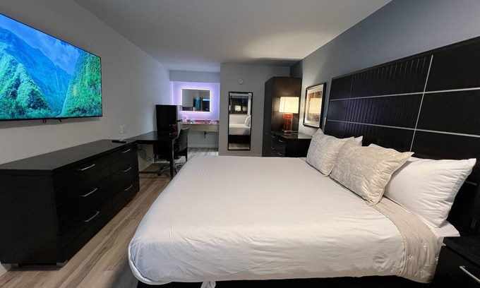 Mid City South Apartamento | Modern studio with WiFi and fitness room in welcoming Baton Rouge