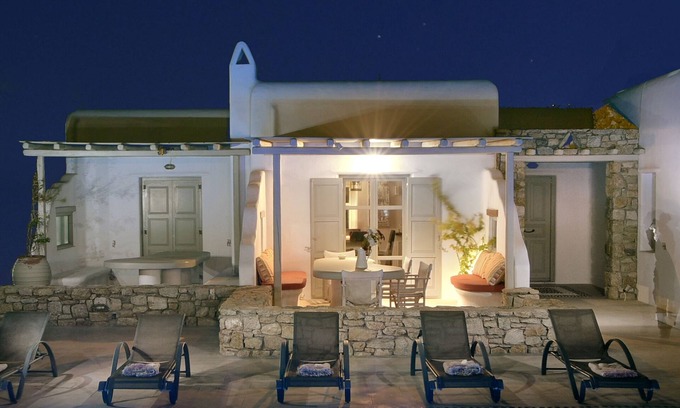 Ornos Casa | Propiedad moderna y elegante en Mykonos cerca de la playa